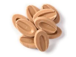 Chocolat Blond Dulcey 35% - 1 Kg - Valrhona -Magasin De Cuisine À Domicile feve chocolat blond dulcey valrhona 2 main 650