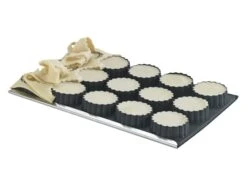 Moule Kali - 15 Tartelettes Carrées Cannelées - Mallard Ferrière -Magasin De Cuisine À Domicile tartelettes carrees cannelees kali 15 4 main 650