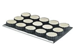 Moule Kali - 15 Tartelettes Cannelées Creuses - Mallard Ferrière -Magasin De Cuisine À Domicile tartelettes rondes cannelees creuses kali 15 5 main 650